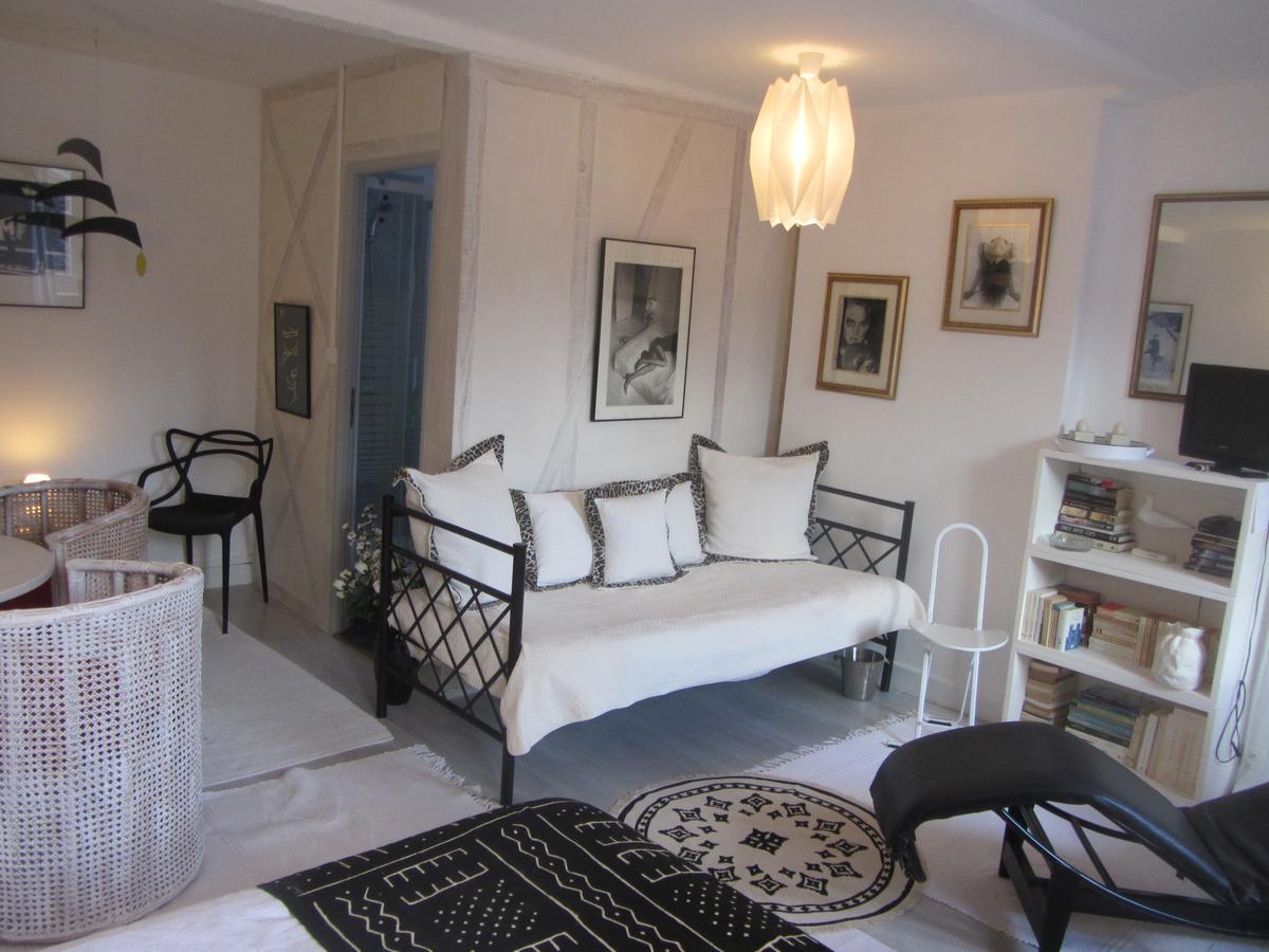 La Maison De Natasha Castillon-en-Couserans Экстерьер фото